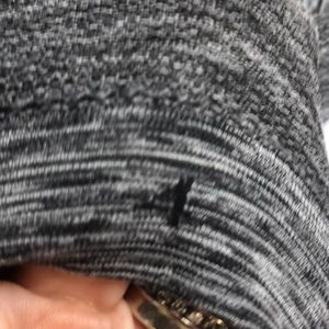 lululemon athletica Tops - Lululemon black & gray s/s run swiftly top sz 4 lululemon athletica Tops - Lululemon black & gray s/s run swiftly top sz 4